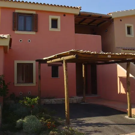 Casa A Porto Istana 別荘